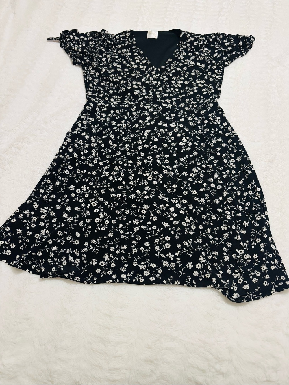 Siren Lily Black and White Floral Midi Dress